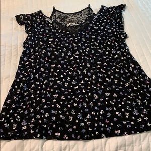 Super cute dress top!